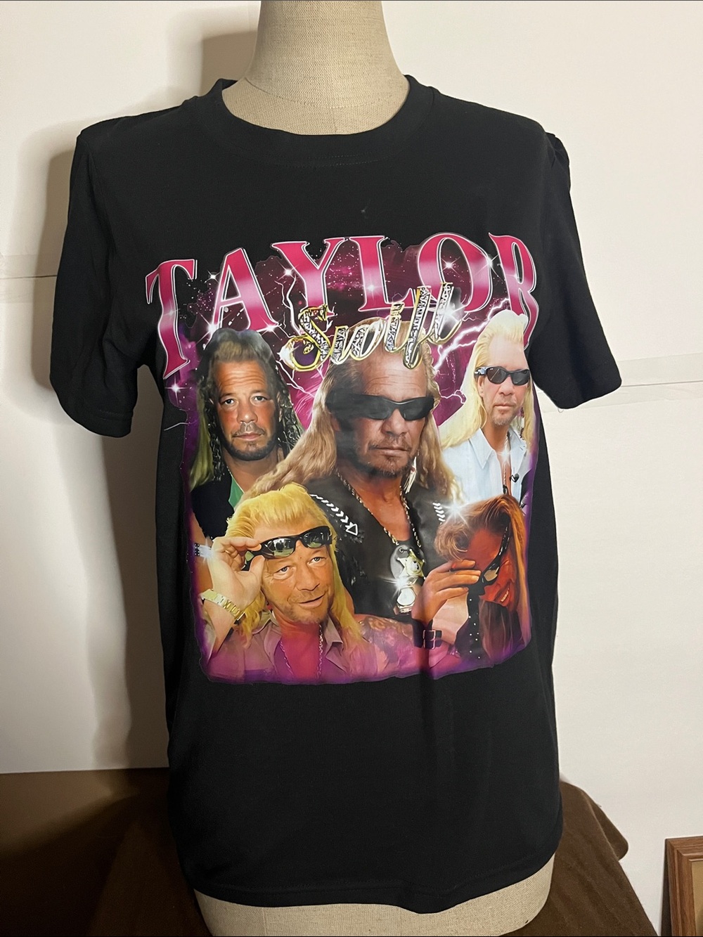 Taylor Swift Dog the bounty hunter mash up Tshirt